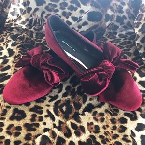 Beautiful Zara Velvet Flats
